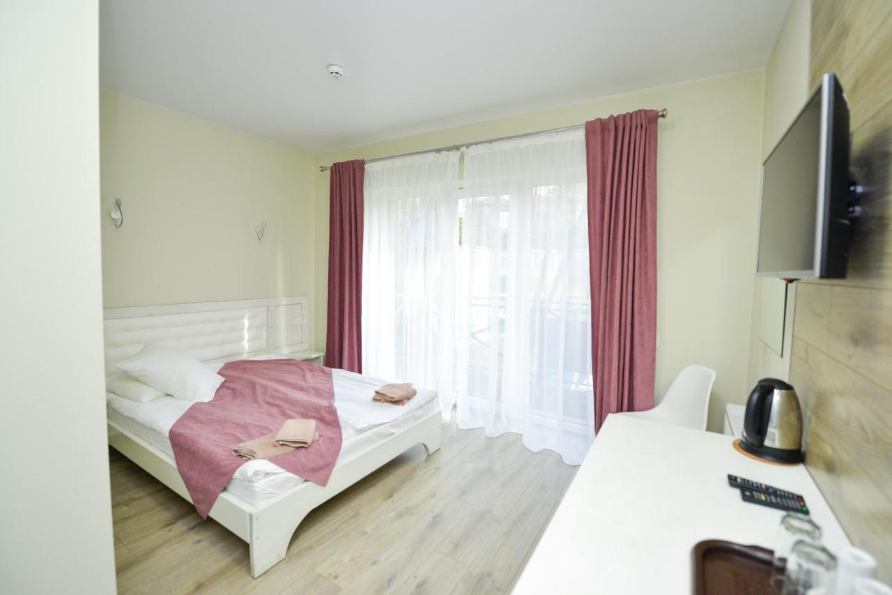 Forest Hotel Polis'ke Extérieur photo
